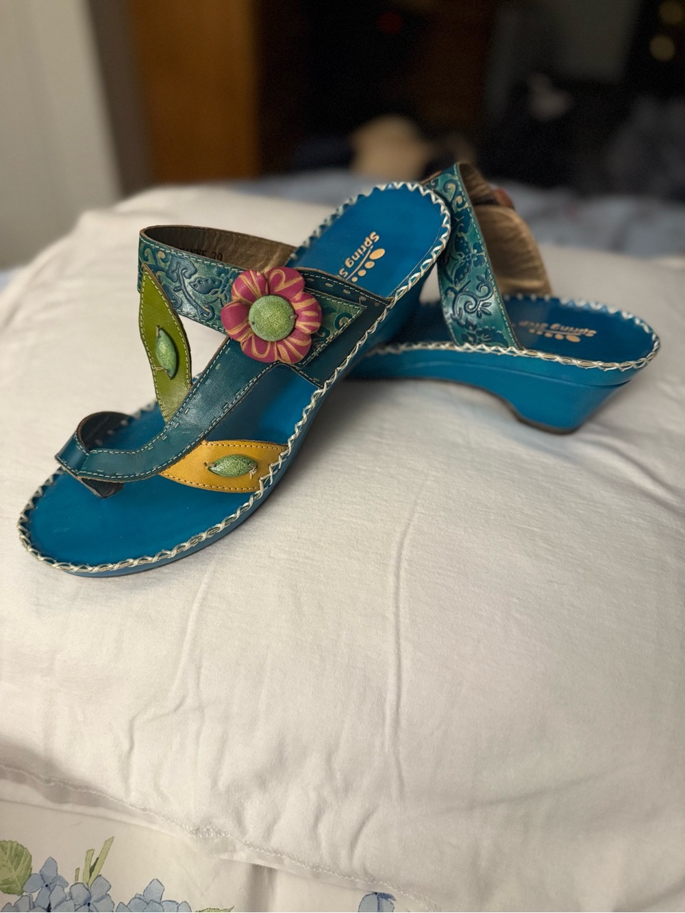 Spring Step Teal Floral Leather Wedge Mules with Multicolor Accents Sz. 39/8.5